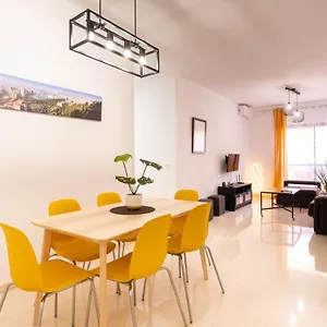stylish-apartment-in-the-center-of-malaga.1costadelsol.com/